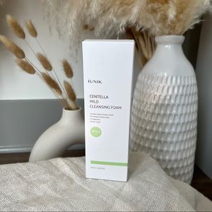 NWT iUNIK - Centella Mild Cleansing Foam - Korean Skincare